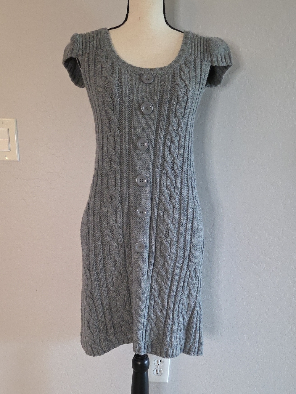 Angie Gray Cable-Knit Button-Front Midi Sweater Dress W/pockets Size Small NWOT